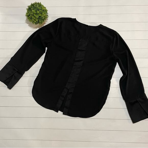 J Crew 365 Black Chiffon Satin Pleated‎ Blouse Top Women’s Size Medium - Picture 3 of 7